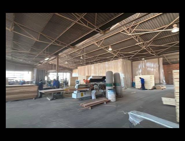 3,000M² WAREHOUSE TO LET IN ANDERBOLT